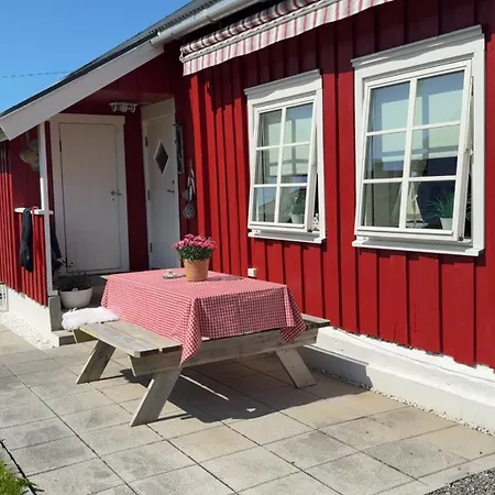 Cozy Seaside In The Heart Of Lägenhet
